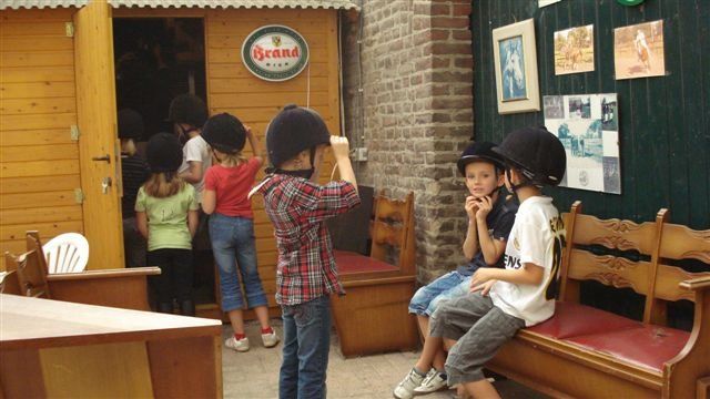 Plezier met de pony's op Manege Meijer